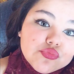 Meet your Posher, Sierra